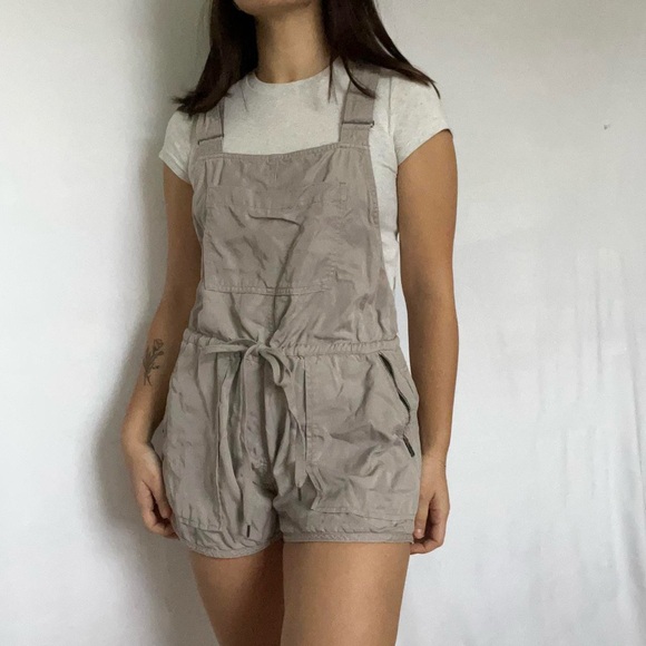 Aritzia overalls - Picture 6 of 6